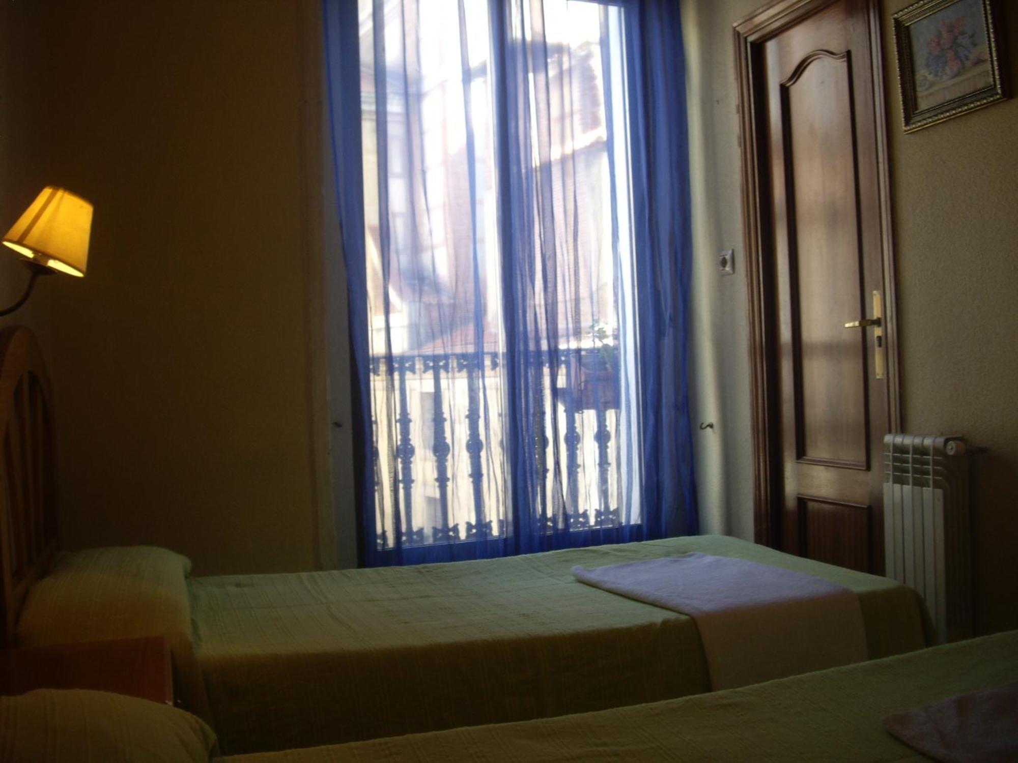 Hostal Pacios Madrid Eksteriør billede