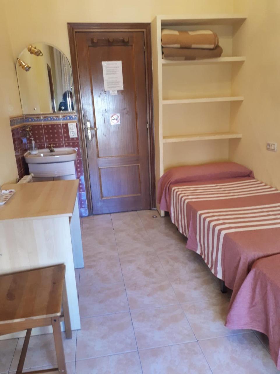 Hostal Pacios Madrid Eksteriør billede